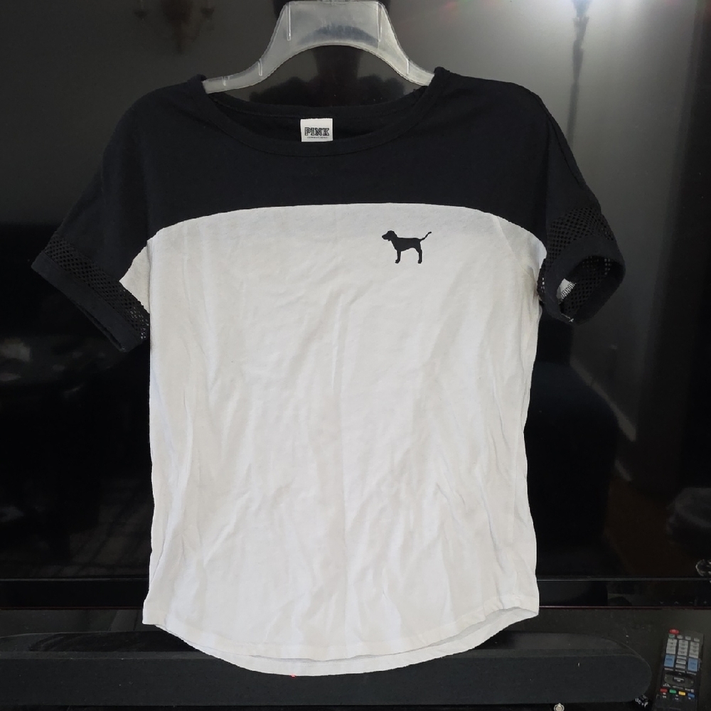 PINK Victoria's Secret Black and White Short Sleeve Tee
